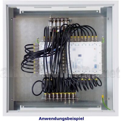 Antennenschrank / Montageschrank, hellgrau, 40x40x15 cm mit Lochblech-Montageplatte